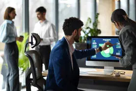 چگونه استفاده از نرم‌افزارهای مدیریت پروژه باعث کاهش هزینه‌ها می‌شود؟