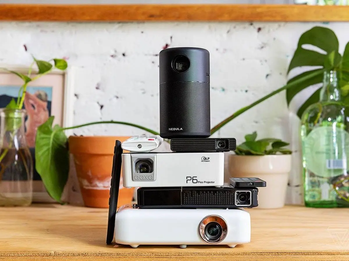 ویدئو پروژکتور جیبی برای گوشی موبایل کدام است؟