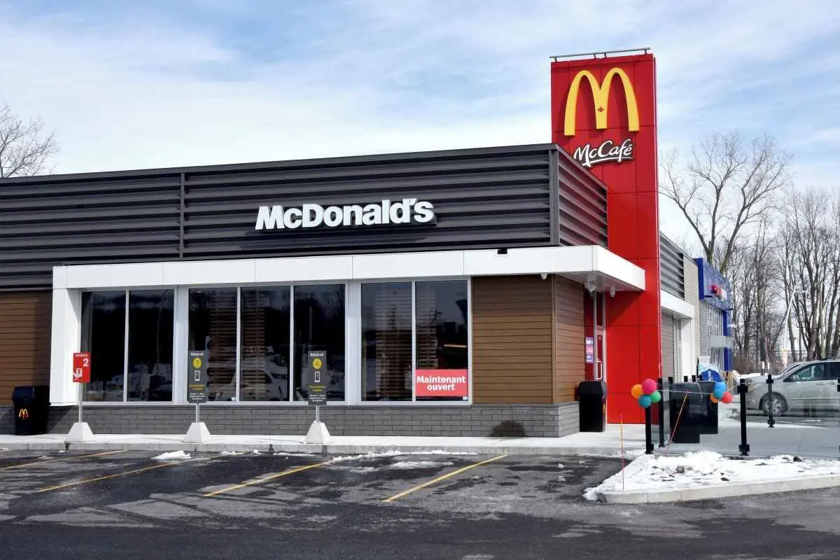 ضربه اساسی E coli به مک دونالد