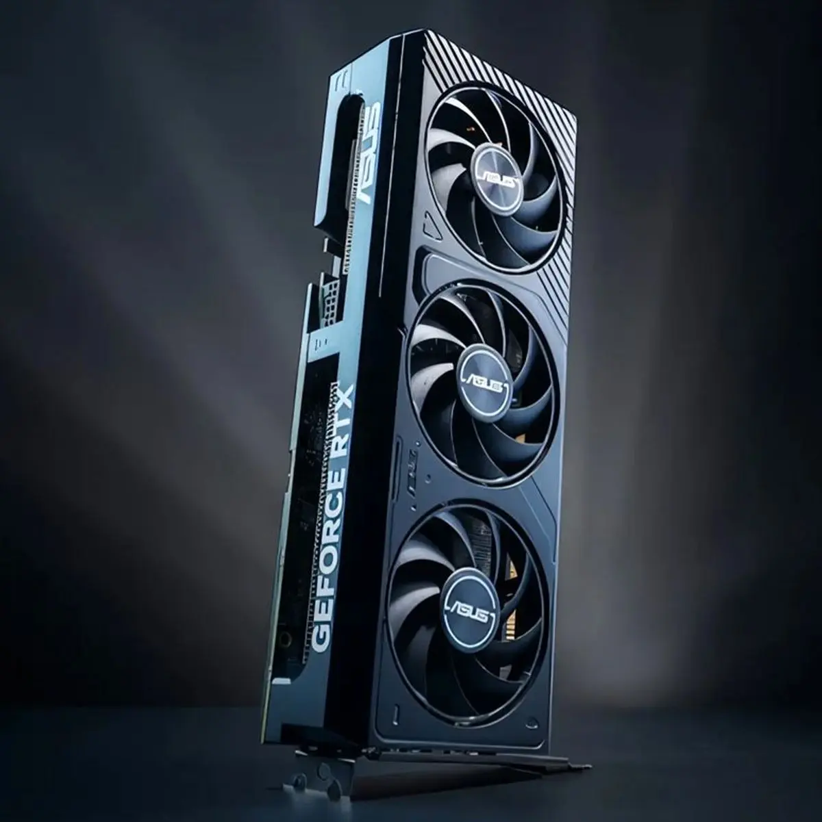 بررسی تفاوت ها و مقایسه انواع کارت گرافیک ایسوس