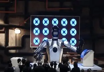 کامل‌ترین ربات انسان‌نمای چین رونمایی شد