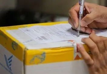 ربات‌های هوشمند در خدمت پست ایران 