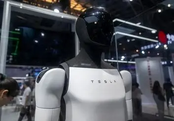 ربات‌های تسلا تقلبی یا واقعی؟