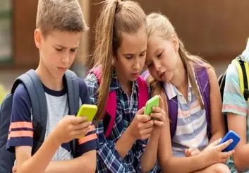 مذاکره استرالیا با ایلان ماسک بر سر ممنوعیت شبکه‌های اجتماعی برای کودکان