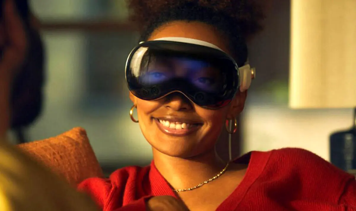 هدست ویژن پرو با AirPlay می‌تواند محتوای خود را روی سایر دستگاه‌های اپل نمایش دهد