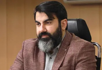 فرجی تهرانی بر صندلی ریاست اتحادیه فناوران رایانه باقی ماند

