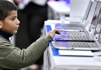 ورود لپ‌تاپ‌های تقلبی به بازار ایران/ کاهش قدرت خرید فروش لپ‌تاپ را اقساطی کرد
