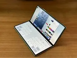 موبایل تاشو ویوو با قابلیت یکپارچه سازی با macOS
