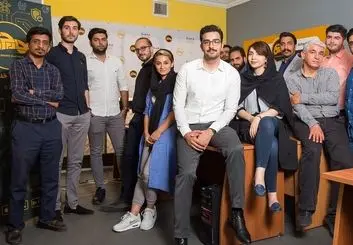 چارچرخ چه خدماتی به مشتریان ارائه می دهد؟