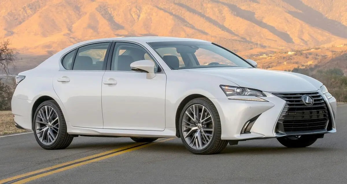 لکسوس GS 300 از خط تولید خارج می شود