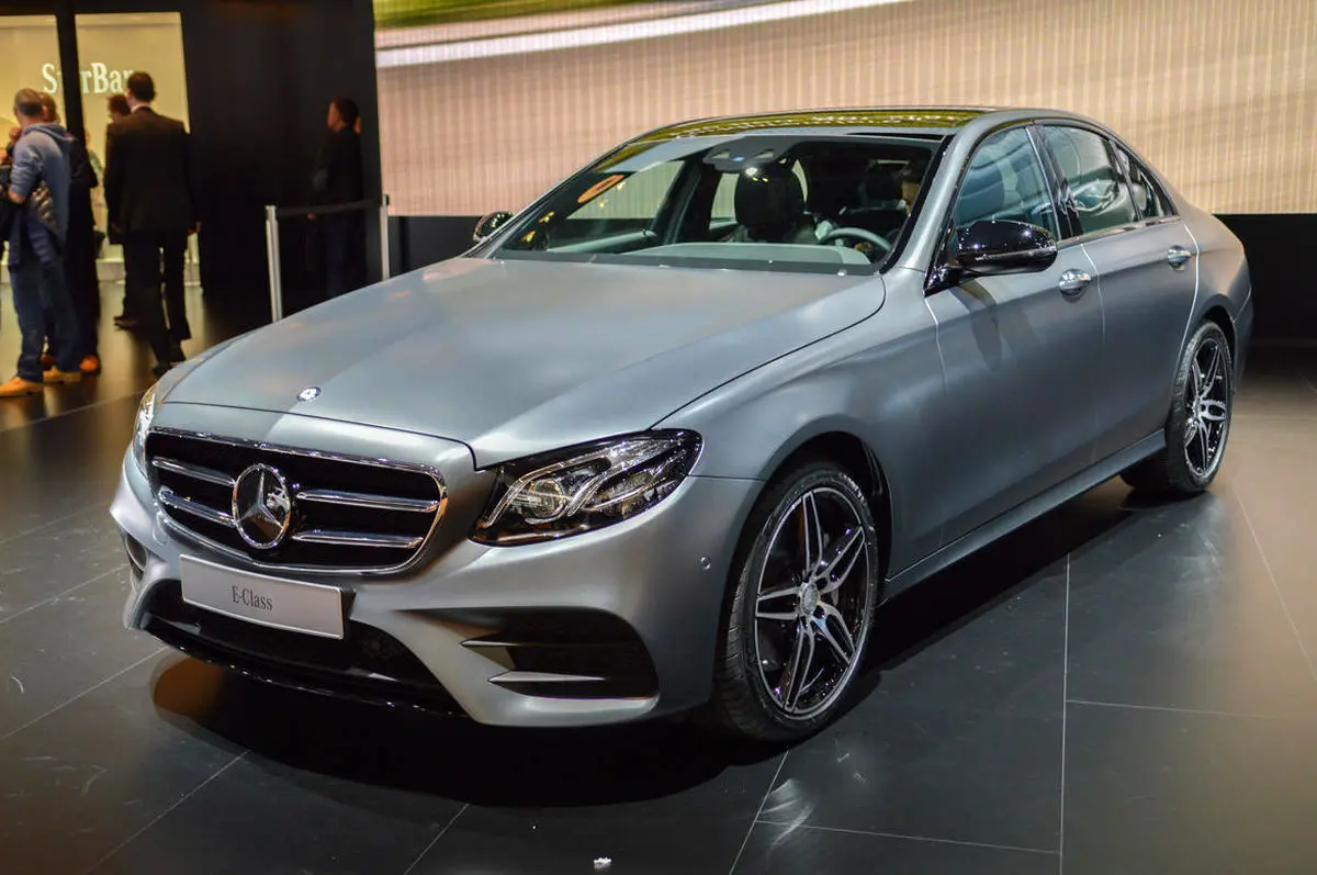 بنز کلاس E مدل 2017؛ پکیج کامل تکنولوژی مرسدس