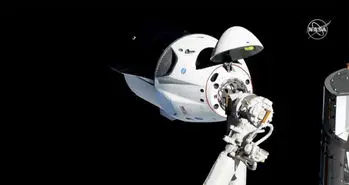 کرو دراگون اسپیس ایکس فضانوردان را به ایستگاه فضایی بین المللی می برد؟