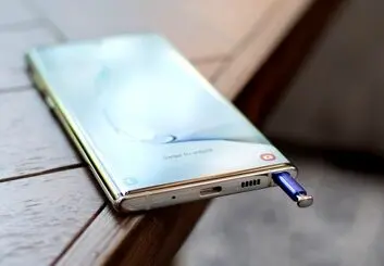 سامسونگ به پیشتازی خود در بازار گوشی های هوشمند ادامه می دهد