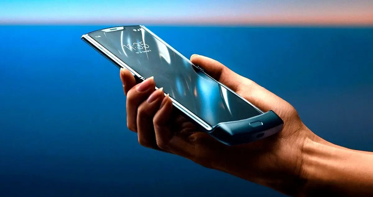 موتورولا Razr 2019 معرفی شد؛ گوشی انعطاف پذیر 1500 دلاری