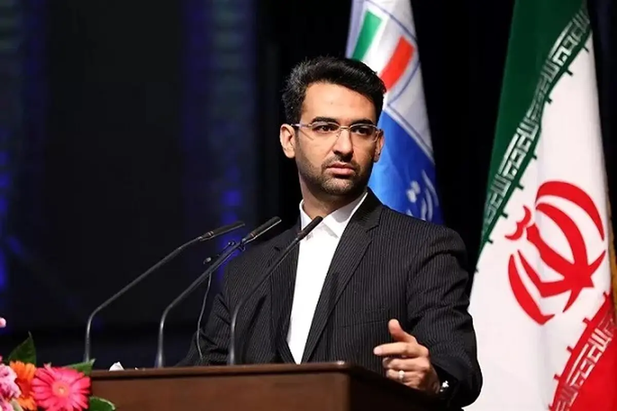 آذری جهرمی: اپراتورها مدت زمان قطعی اینترنت را به مدت اعتبار بسته‌ ها اضافه کنند