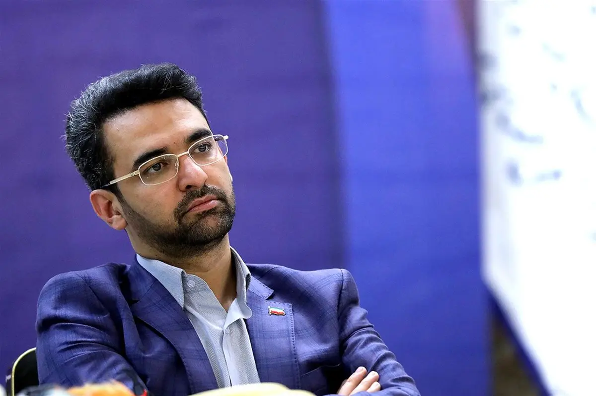 آذری جهرمی: هیچ چیز جای اینترنت بین المللی را نمی‌گیرد