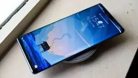 بررسی عملکرد شارژ بی‌سیم 27 واتی هواوی در گوشی‌های سری Mate 30