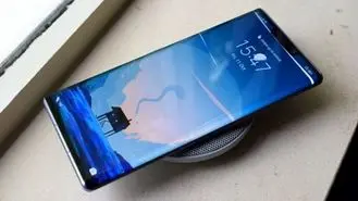 بررسی عملکرد شارژ بی‌سیم 27 واتی هواوی در گوشی‌های سری Mate 30
