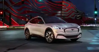 تماشا کنید: نگاه نزدیک به خودروی تمام الکتریکی فورد موستانگ Mach-E