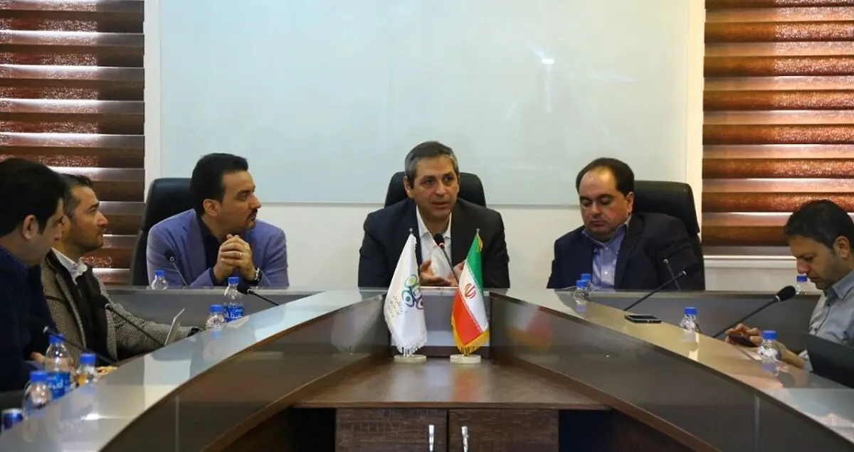 تلفن همراه کالای ضروری جامعه است