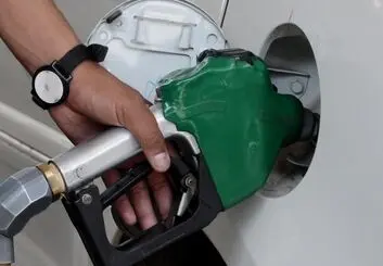 امکان سوخت‌گیری بنزین با کارت سوخت شخصی و قیمت آزاد وجود دارد