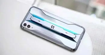 بلک شارک 3 با باتری 4700 میلی آمپر ساعتی عرضه می شود