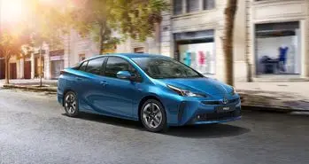 خودروهای برقی و هیبریدی از پرداخت مالیات و عوارض معاف شدند