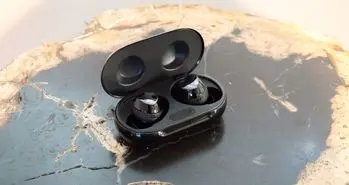 سامسونگ از هدفون گلکسی بادز پلاس رونمایی کرد