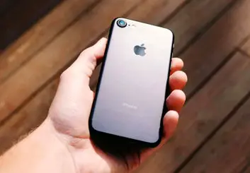 نسل بعدی آیفون 9 با سنسور اثر انگشت روی فریم از راه می رسد