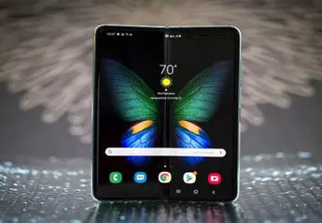 جانشین گلکسی فولد مجهز به دوربین درون نمایشگر است؟