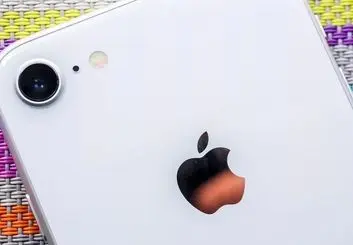 احتمال عرضه آیفون SE 2 در تاریخ 15 فروردین