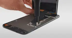 قابل تعویض بودن تمام قطعات گوشی Pixel XL به جز صفحه نمایش آن