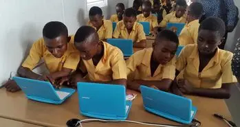 مدارس اینترنتی خورشیدی سامسونگ