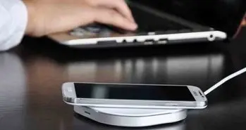 شارژ بی سیم تمامی دستگاه های داخل محیط با شارژر بی سیم جدید