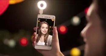 چگونه با نور کم عکس سلفی بگیریم؟