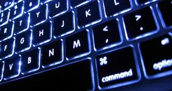 توجه ویژه فرهنگ سازی استفاده صحیح از فضای مجازی