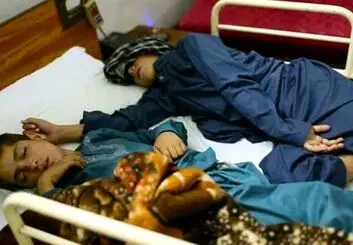 پدیده ای نادر در جهان؛ فلج شدن دو برادر با هر بار غروب خورشید