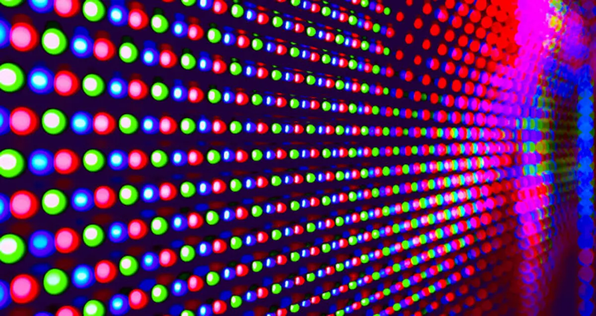 LCD بهتر است یا LED؟
