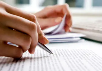 با محققان متخلف برخورد جدی می‌شود