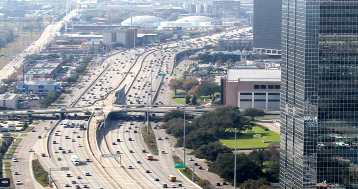 نظارت بر وضعیت زیرساخت جاده ها با استفاده از قابلیت های گوشی های هوشمند