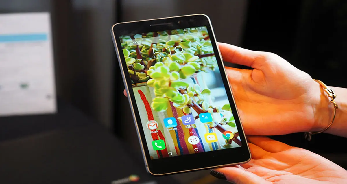 رونمایی از فبلت جدید و زیبای لنوو ۲ با صفحه نمایش ۶٫۴ اینچ