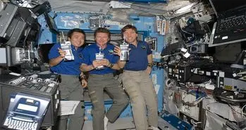 قیمت هر لیتر آب در فضا چقدر است؟