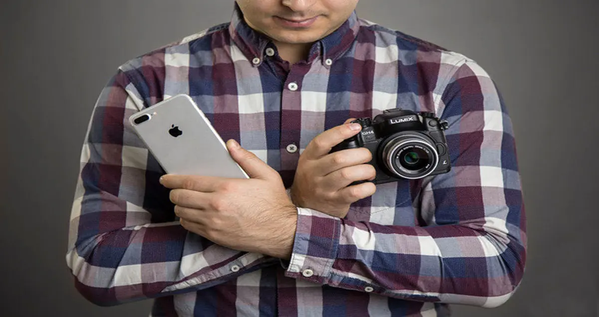 مقایسه حالت پرتره دوربین آیفون ۷ پلاس با دوربین ۱۶۰۰ دلاری