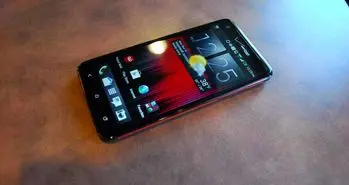 HTC اولین گوشی Full HD جهان را روانه بازار کرد