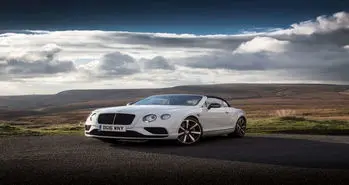 چگونه از ماشین خود عکس حرفه‌ای بگیریم؟