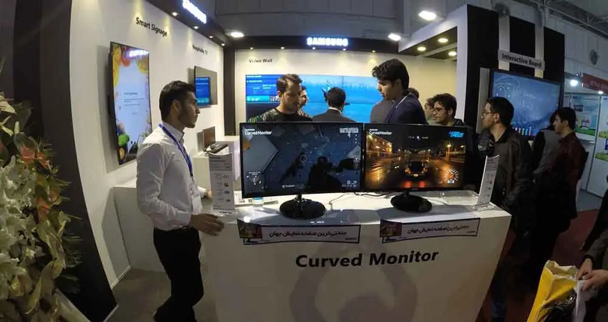 مانیتورهای خمیده سامسونگ در نمایشگاه الکامپ