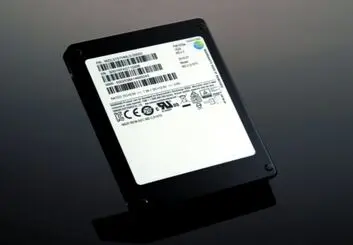 سامسونگ از حافظه ۱۵ ترابایتی SSD خود رونمایی کرد
