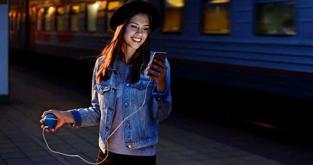 شارژ گوشی تنها با تکان دادن دست