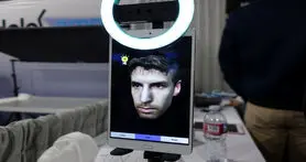 تماشا کنید؛ دوربین Bellus3D از شما عکس سه بعدی سلفی می اندازد