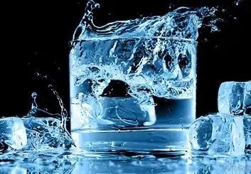 چرا آب گرم زودتر از آب سرد منجمد می شود؟